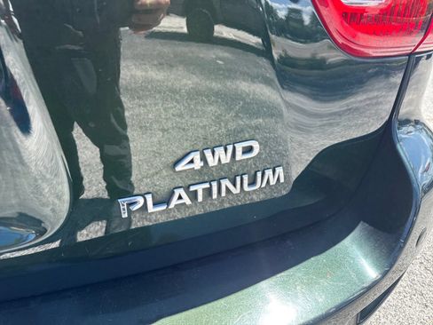 Used 2019 Nissan Pathfinder Platinum AWD/4WD image 13