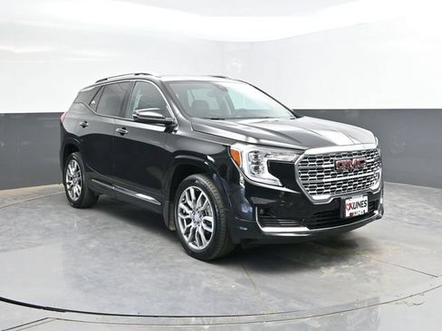Used 2023 GMC Terrain Denali w/ Denali Premium Package AWD/4WD image 5