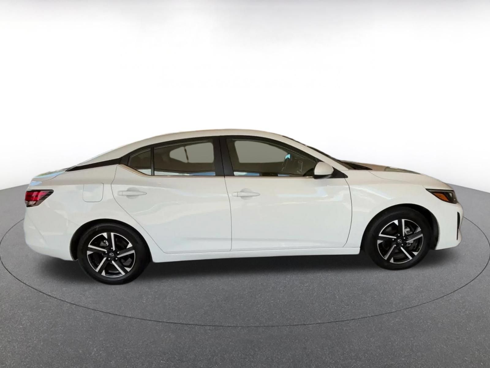 Used 2025 Nissan Sentra SV FWD image 15