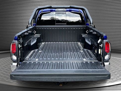 Used 2022 Toyota Tacoma TRD Off-Road image 33