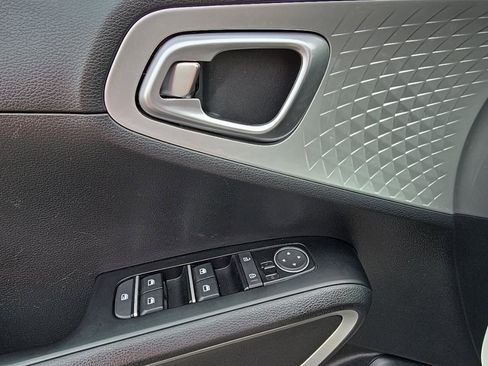 Used 2024 Kia Soul LX w/ Option Group 015 image 13