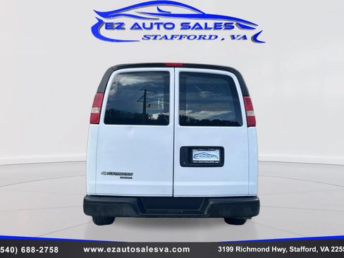 Used 2013 Chevrolet Express 1500 RWD image 6