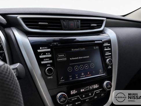 Used 2022 Nissan Murano SV w/ SV Midnight Edition Package FWD image 9