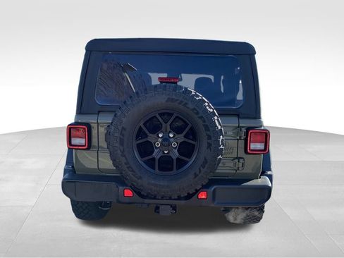Used 2025 Jeep Wrangler Sport image 4