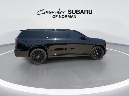 Used 2025 Cadillac Escalade ESV Sport Platinum w/ LPO, ONYX Package AWD/4WD image 9