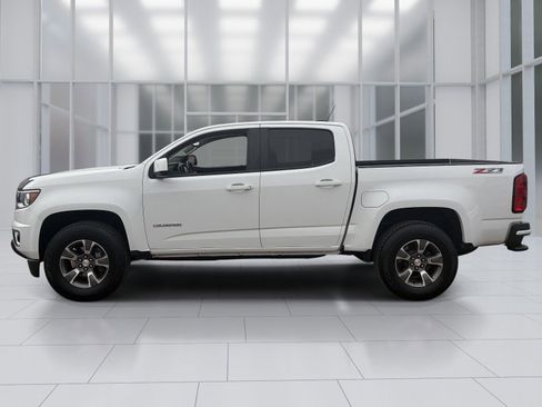 Used 2020 Chevrolet Colorado Z71 AWD/4WD image 2