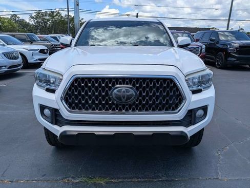Used 2018 Toyota Tacoma TRD Off-Road AWD/4WD image 10
