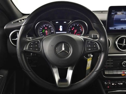 Used 2018 Mercedes-Benz GLA 250 4MATIC image 17