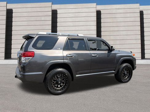 Used 2010 Toyota 4Runner 4WD image 5