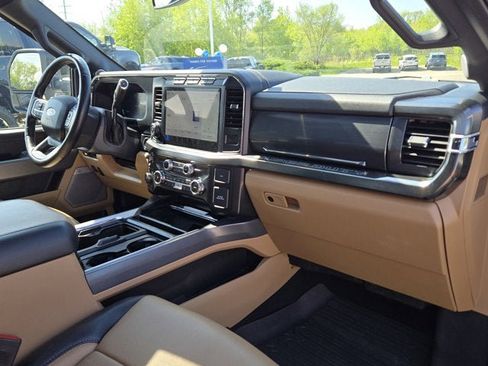 Used 2024 Ford F250 Lariat w/ Lariat Ultimate Package AWD/4WD image 6