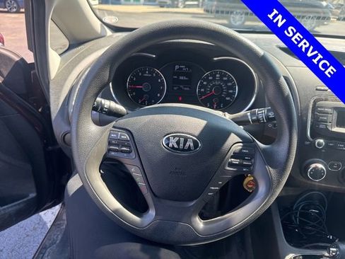Used 2018 Kia Forte LX image 5