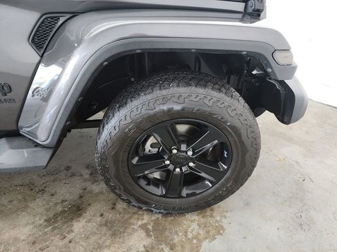 Used 2021 Jeep Wrangler Unlimited Sahara image 37