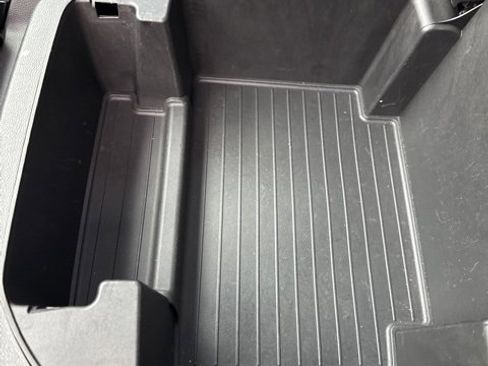 Used 2024 GMC Yukon Denali image 24