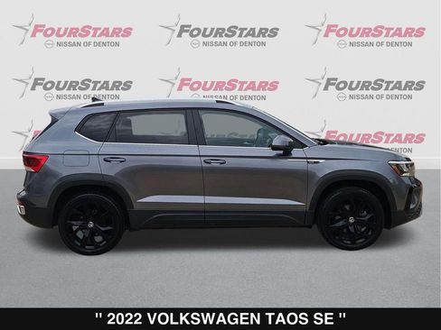 Used 2022 Volkswagen Taos SE FWD image 3