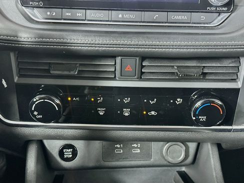 Used 2024 Nissan Rogue S FWD image 24