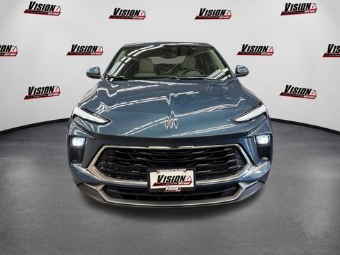 Used 2024 Buick Encore GX Preferred w/ Comfort Package image 2