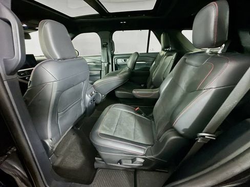 Certified 2025 Ford Explorer ST AWD/4WD image 31