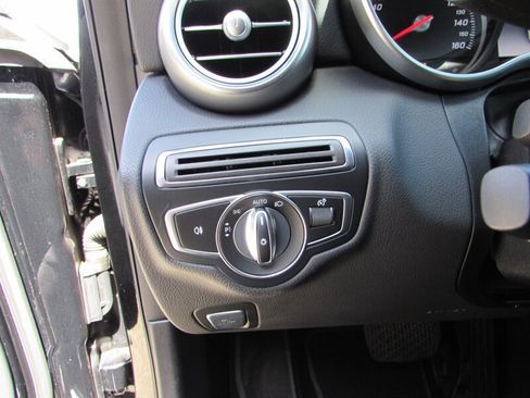 Used 2018 Mercedes-Benz C 300 Sedan image 12