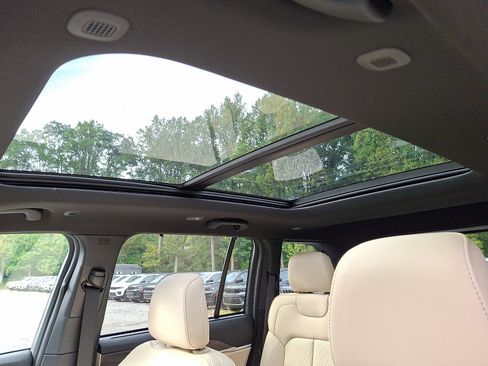 New 2025 Jeep Grand Cherokee Limited w/ Luxury Tech Group II image 9