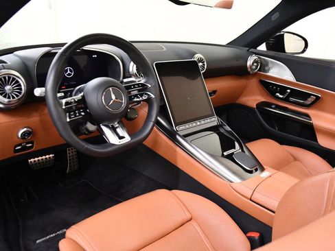 Used 2022 Mercedes-Benz SL 55 AMG 4MATIC w/ Driver Assistance Package image 13
