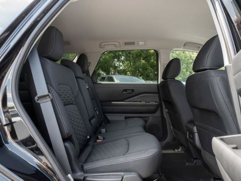 Used 2024 Nissan Pathfinder SV w/ Black Appearance Package AWD/4WD image 28