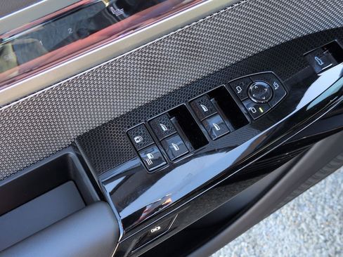 Certified 2024 BMW 760i xDrive 760i xDrive w/ Premium Package 2 image 15