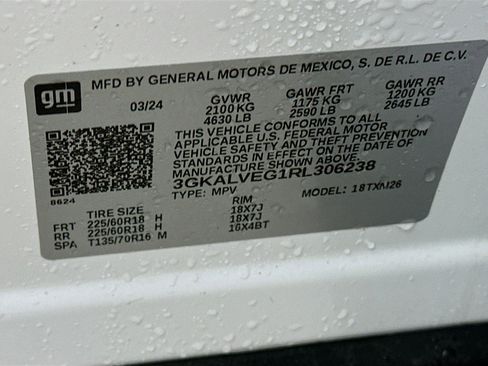 Used 2024 GMC Terrain SLT image 12