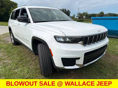 Used 2024 Jeep Grand Cherokee L Laredo w/ Luxury Tech Group I RWD image 2