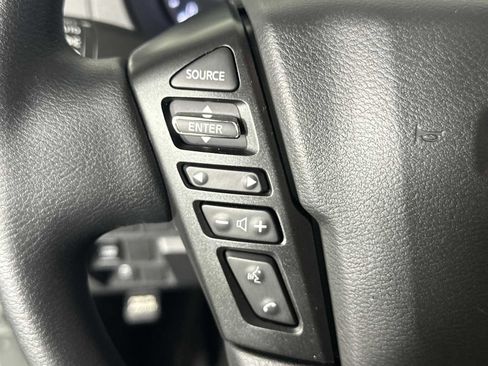 Used 2025 Nissan Frontier SV RWD image 32