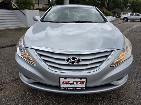 Used 2012 Hyundai Sonata GLS w/ Popular Equipment Pkg FWD image 2