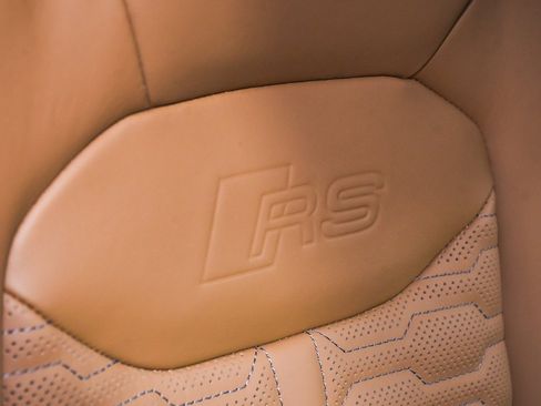 Used 2024 Audi RS Q8 w/ Black Optic Package image 85