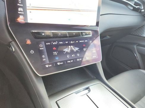 Used 2023 Maserati Grecale GT image 30