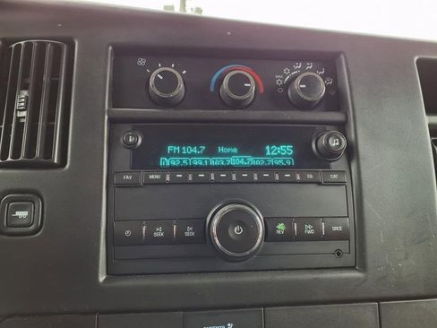 Used 2016 Chevrolet Express 2500 Extended image 19