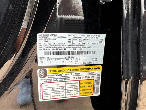 Used 2025 Ford Expedition Max Active RWD image 18