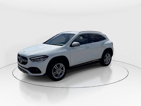 Used 2021 Mercedes-Benz GLA 250 w/ Premium Package image 4