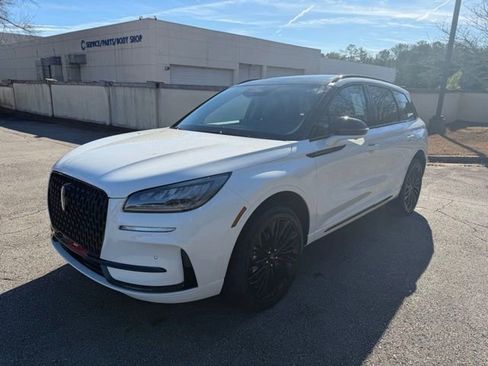 New 2026 Lincoln Corsair Premiere image 3