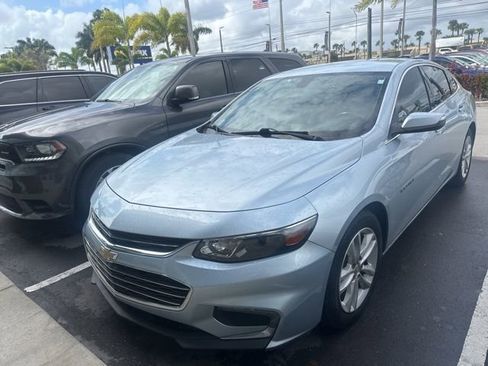 Used 2018 Chevrolet Malibu LT image 1
