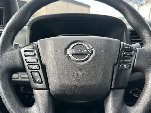 Used 2023 Nissan Frontier SV w/ Midnight Edition Package image 28