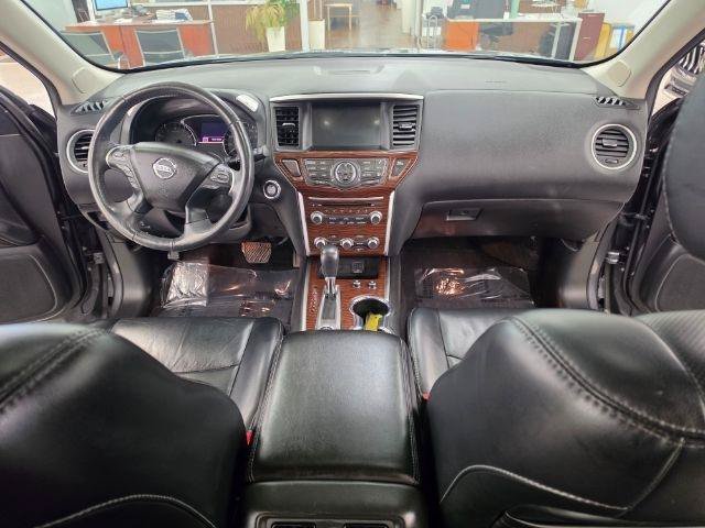 Used 2018 Nissan Pathfinder Platinum AWD/4WD image 9