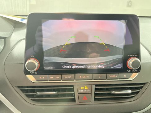 Used 2022 Nissan Altima 2.5 SV FWD image 19