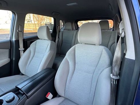 Used 2021 Nissan Rogue SV image 26