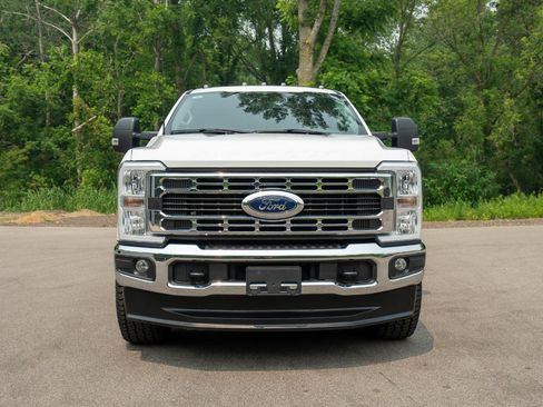 Used 2023 Ford F250 XLT AWD/4WD image 8