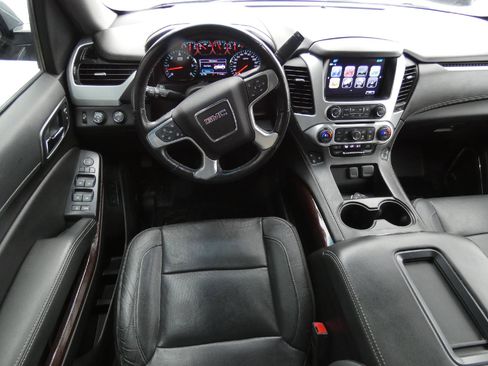 Used 2020 GMC Yukon SLT image 14