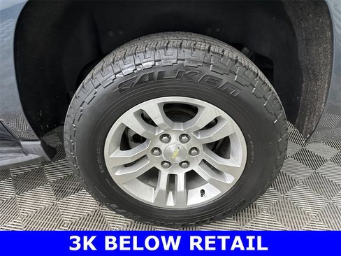 Used 2020 Chevrolet Suburban LT image 23