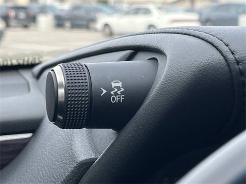 Used 2021 Lexus ES 300h w/ Premium Package image 33