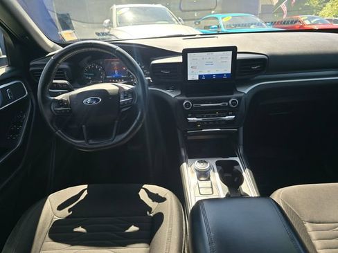 Used 2020 Ford Explorer XLT AWD/4WD image 18
