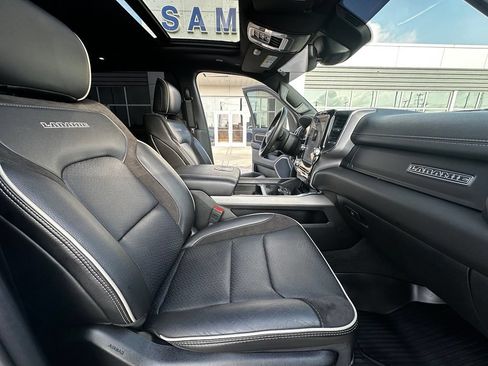 Used 2024 RAM 1500 Laramie AWD/4WD image 28