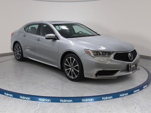 Used 2018 Acura TLX V6 w/ Technology Package FWD image 4