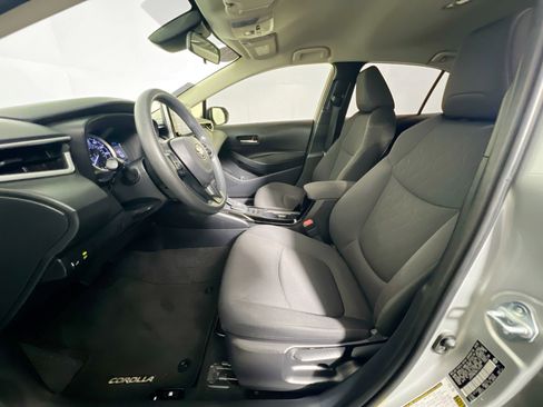 Used 2021 Toyota Corolla LE w/ LE Convenience Package FWD image 14