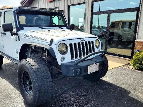 Used 2018 Jeep Wrangler Unlimited Sport image 2